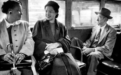 Amaia Astobiza (itzultzailea): “Rosa Parks nekatuta zegoen zurien aurrean amore emateaz”