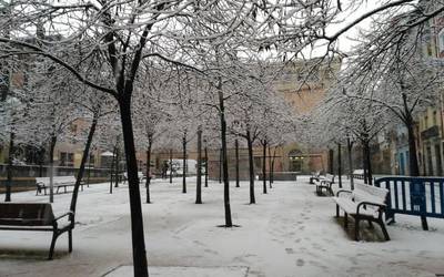 'Elurra', Castillo Suarez eta Sara Zozaya poesia errezitaldi musikatuan