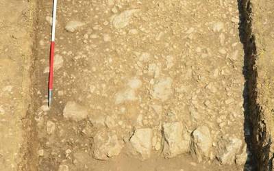 Erromatarrek bi galtzada eraiki zituzten Sakanan