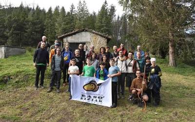 250 zuhaitz gehiago Sagar Erreka inguruan