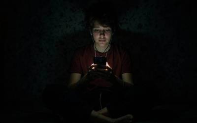 Zeintzuk dira pornoaren kontsumoaren ondorioak nerabeengan?