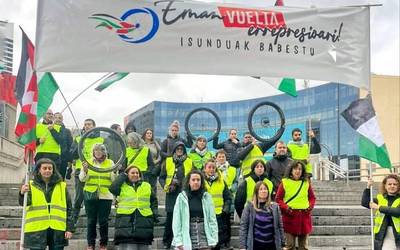 Larrabetzuko bost laguni isuna jarri diete Espainiako Vuelta bertatik igarotzean egondako protestengatik