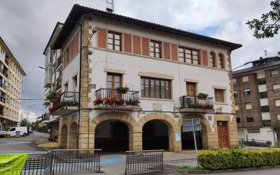 Frontoiko aldagela berriak egitea da inbertsio bat Atxondoko Udalak 2026ra begira onartutako aurrekontuetan