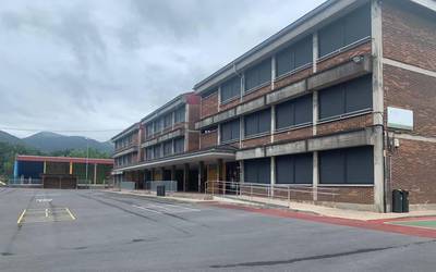 Udalak Maiztegi eskolagaz konpromiso "sendoa" duela dio gobernu taldeak