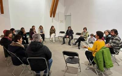 Agroekologia ardatz duen nekazal sindikatu berriaren nondik norakoak, plazara