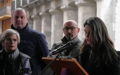 Jende ugarik parte hartu du Laudioko Udalak egindako adierazpen instituzionalean indarkeria matxistaren kontra