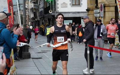 Ibon Badiolak eta Amagoia Iribarrek irabazi dute Azkoitiko Herri Lasterketaren hogeigarren edizioa