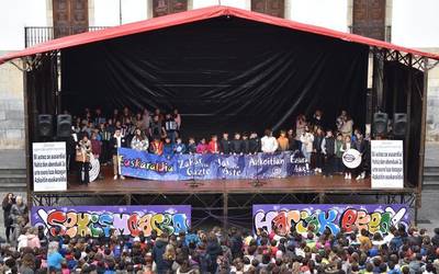 Udalak Euskararen Eguneko adierazpena onartuko du biharko osoko bilkuran