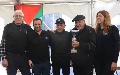 UDA eta Elgeta Euskal Herriko hiru-txirlo bola txapelketako podiumean