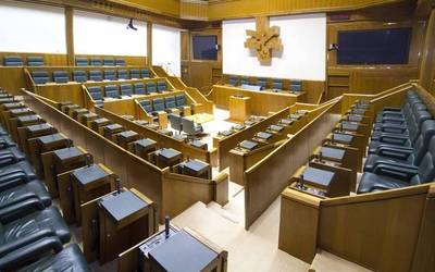 EAJk lortuko lituzke eserleku gehien Legebiltzarrerako bozetan