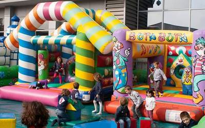 Haurrentzako puzgarriak izanen dituzte bihar Beran