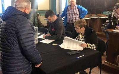 Botoa emandako gehienak feria eguna ortziralean egitearen alde