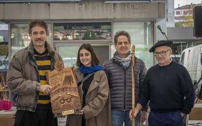 Laudioko euskal idazle eta itzultzaileek jaso dute Euskararen Makila