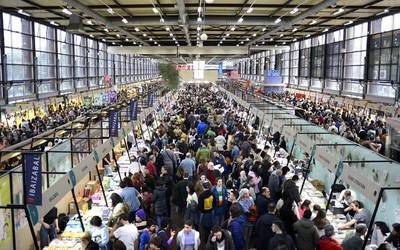 Biharkoa da Durangoko Azokara joateko antolatu duten autobuserako izena emateko azken eguna