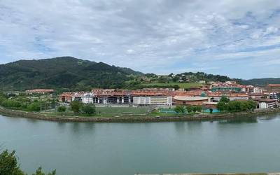 Zaintza ikuspegi "zabal eta komunitariotik" lantzeko jarduera sorta antolatu du udalak