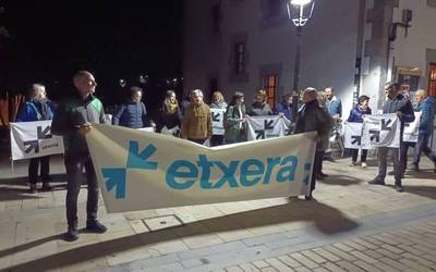 Mobilizazioa eta kontzertuak uztartu zituzten ostiralean euskal preso politikoen alde