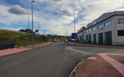 Ertzilla-Mallabiena industrialdeko argiztapena berritu dute, Iurretan