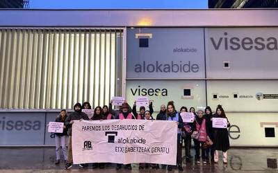 Alokabideko bi familia etxegabetze arriskuan daude