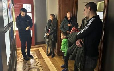 Bisita gidatuak, tailerrak eta lehiaketak Laboratoriumen, abenduan