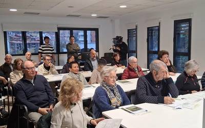 Enagas-en hidrogeno azpiegituren inguruko informazioa jaso dute debagoiendarrek