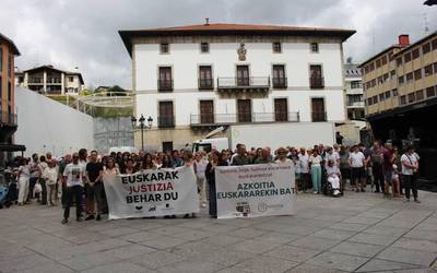 Euskaltzaleon garaia da, badator Pizkundea