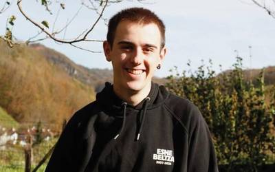 «Gustuko dudan horretatik bizi nahiko nuke, ilusioa galdu gabe»