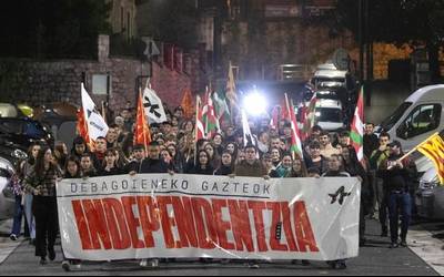 Independentzia aldarrikatu du Ernaik Bergaran, Jose Luis Elkoro omentzearekin batera