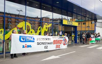 Supermerkatuetatik Israelgo produktuak erretiratzeko BDZren presio-kanpainak fruituak eman ditu