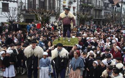 Olentzero eguna prestatzeko Lesakako besta batzordea bilduko da gaur