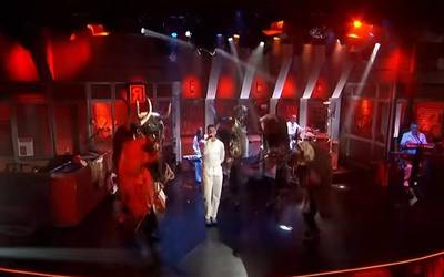 ZETAK eta Sakanako inauteriak La Revueltan, Xabat Illarregi txapelduna, Lorenzo Ondarrari omenaldia eta musika eskolaren irudiaren bila