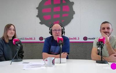 "Hizkuntza-aniztasuna familian lantzeagatik eman digute Ondras saria"