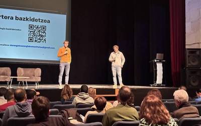 [ARGAZKI GALERIA]: Durangoko Energia Komunitatea aurkeztu dute, eredu energetiko "justu, jasangarri eta tokikoa" helburu