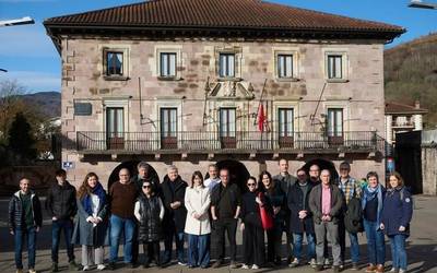 Nafarroako Gobernuak Elizondon bultzatutako etxebizitzen zaharberritzeak nabarmendu ditu