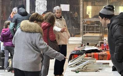 Debagoieneko idazleek haien lanak erakutsi eta saldu dituzte