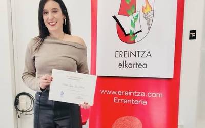 45. Errenteria Hiria Ipuin Lehiaketa irabazi du Maite Lopez idazleak