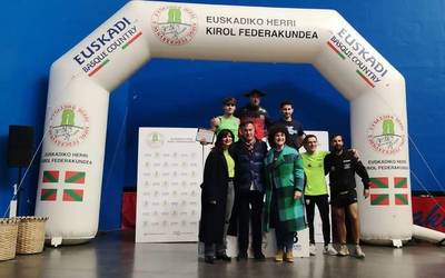 Luken Urtxegi igantziarra txapeldunorde izan da Euskal Herriko lokotx biltze txapelketan