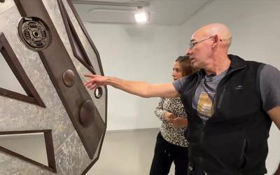 Birziklatutako gauzekin egindako artelanak ikusgai Oñatin