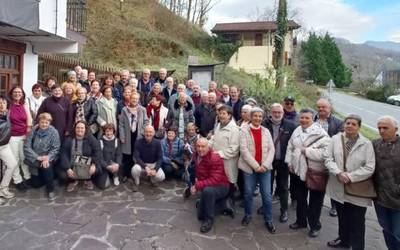 Elkarrizanek sorreratik gaur egunera arteko boluntario denak omendu ditu