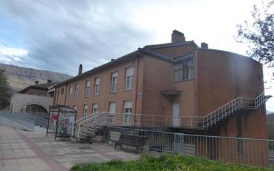 Mantentze ofiziala behar dute Altsasun