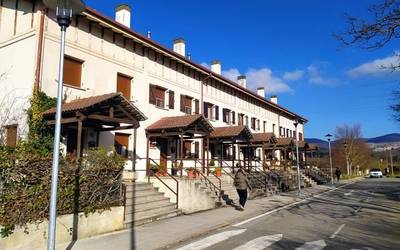 Hainbat farola berri