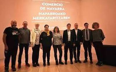 Deñe Abuin lesakarrak saria jaso du merkatu ttikiaren alde egindako lanarengatik