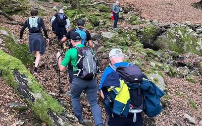 Hiru mendi ateraldirekin bukatuko du urtea Lesakako Beti Gazte elkarteak