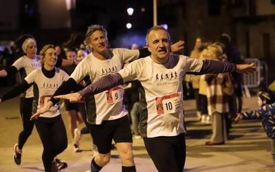 Jai giroan botako dute izerdia San Esteban krosean eta makina bat San Silvestretan