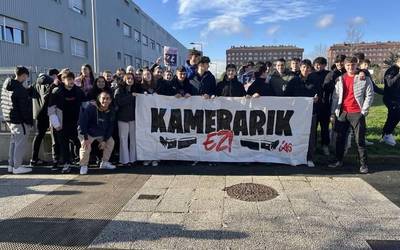 Bi mila sinadura baino gehiago jaso dituzte ikastetxeetan kamerak jartzearen kontra