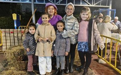 Ikazkinak baditu Laudioko haurren gutunak, Olentzerori eta Mari Domingiri emateko