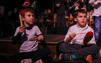 Bergarako musika eta dantza eskolako kideek ere egin dute Gabonetako kontzertua