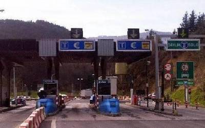 Autopistako peajea itxi egingo dute gaur gauean, ordubetez