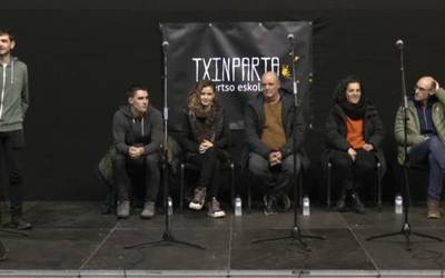 Sarrerak salgai daude Errege bezperako bertso saiorako