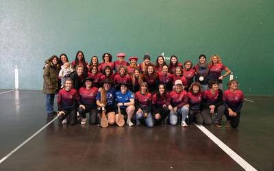 Debako emakumezkoen hurrengo pala txapelketa herrikoia gomazko pilotarekin jokatuko da, estreinakoz