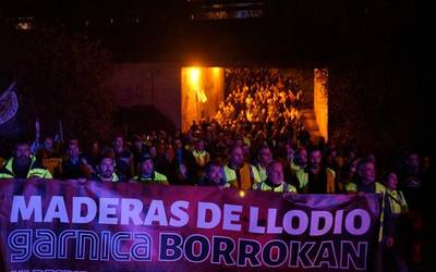 Maderas de Llodioko langileek salatu dute Garnicak negoziazioak eten dituela aldebakarrez